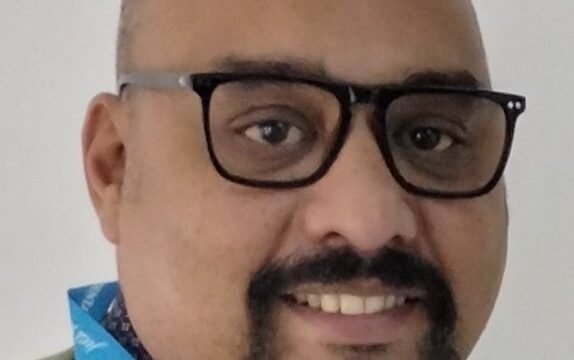 Best Dentist, oral & maxillofacial surgeon, tooth removal, painless extraction, tooth pain, tooth decay, wisdom tooth removal